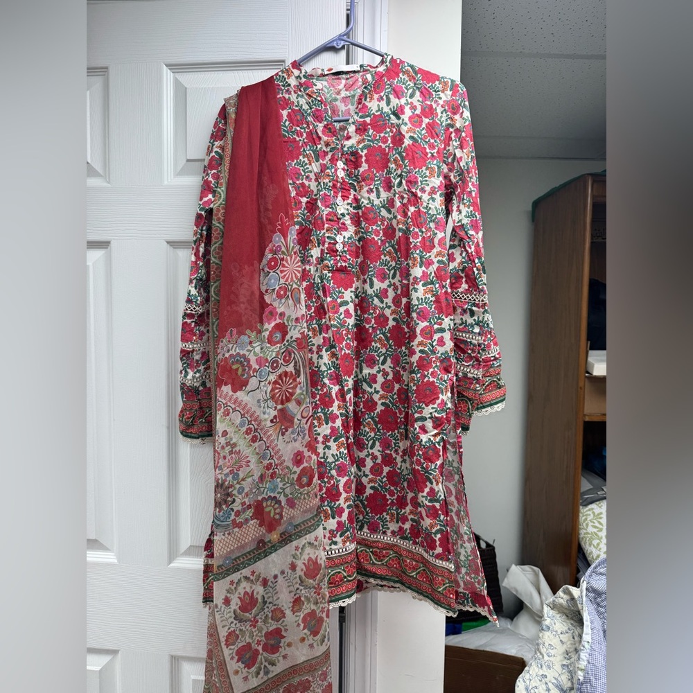 Brand NEW Khaadi 3 piece Pakistani designer Lawn suit